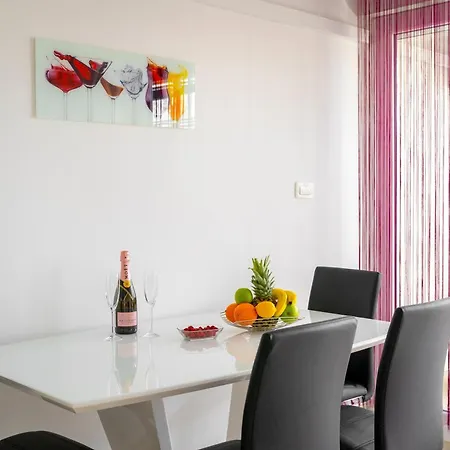 Apartman Luxe Comfort Melesio In Centre