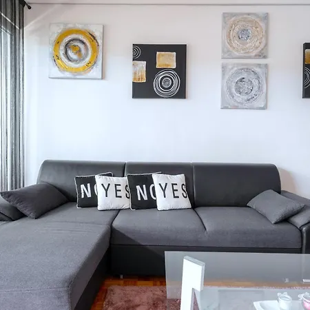 Luxe Comfort Melesio In Centre Split