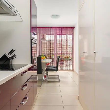 Luxe Comfort Melesio In Centre Апартаменты Сплит